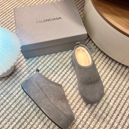 BALENCIAGA 25S AURALEE SLIP-ON 50 MM IN GREY SUEDE