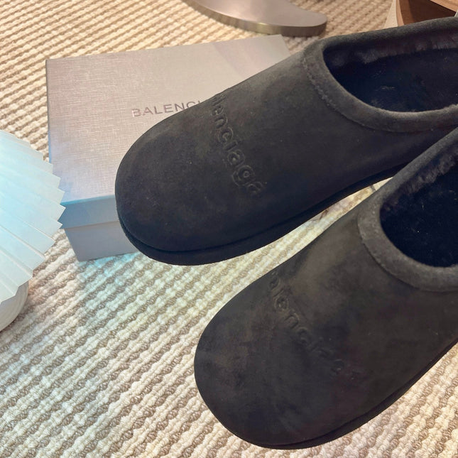 BALENCIAGA 25S AURALEE SLIP-ON 25 MM IN BLACK SUEDE