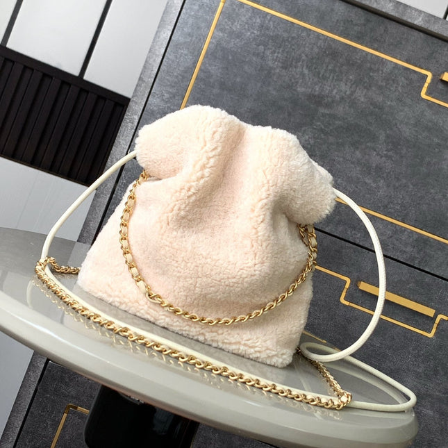CHANEL BAG 25S 20 CM IN CREAM WHITE WOOL WITH GOLD HARDWARE