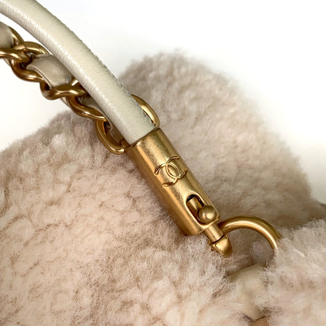 CHANEL BAG 25S 20 CM IN CREAM WHITE WOOL WITH GOLD HARDWARE