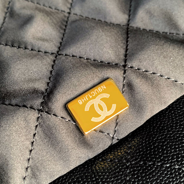 CHANEL BAG 25S 42 CM IN BLACK LAMBSKIN WITH GOLD HARDWARE