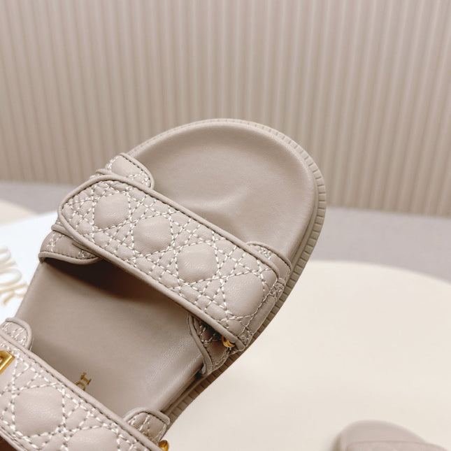 DIOR BACK-STRAP SANDALS 25S IN LIGHT BEIGE CALFSKIN