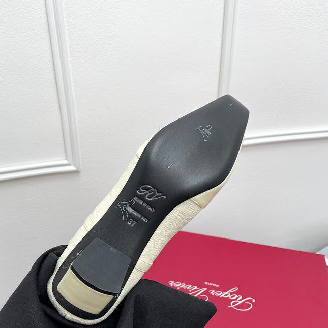 BELLE VIVIER SOCK LACQUERED BUCKLE ANKLE BOOTS IN OFF WHITE CALFSKIN AND TECHNICAL FABRIC