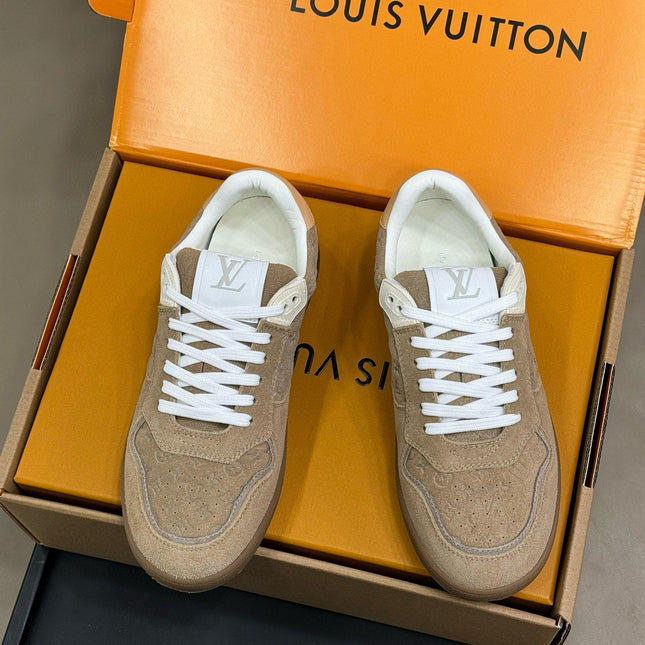 STADIUM SNEAKER IN KHAKI BROWN EMBOSSED MONOGRAM SUEDE