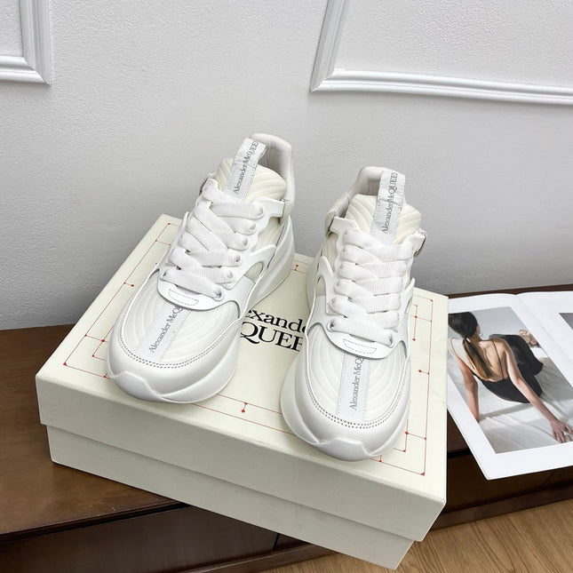 OVERSIZED RUNNER SNEAKERS IN OFF WHITE CALFSKIN AND FABRIC