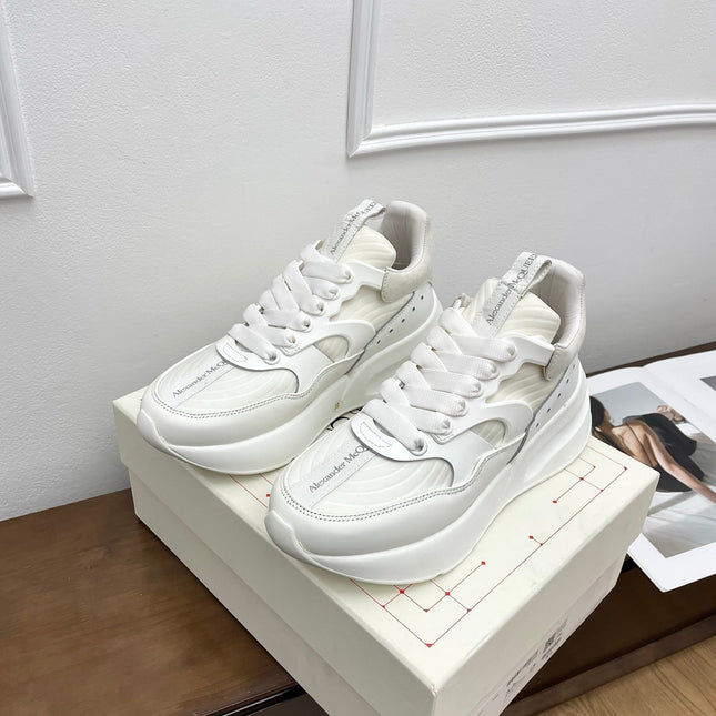 OVERSIZED RUNNER SNEAKERS IN OFF WHITE CALFSKIN AND FABRIC