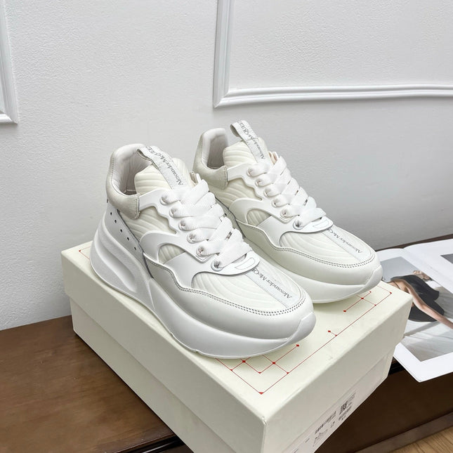 OVERSIZED RUNNER SNEAKERS IN OFF WHITE CALFSKIN AND FABRIC
