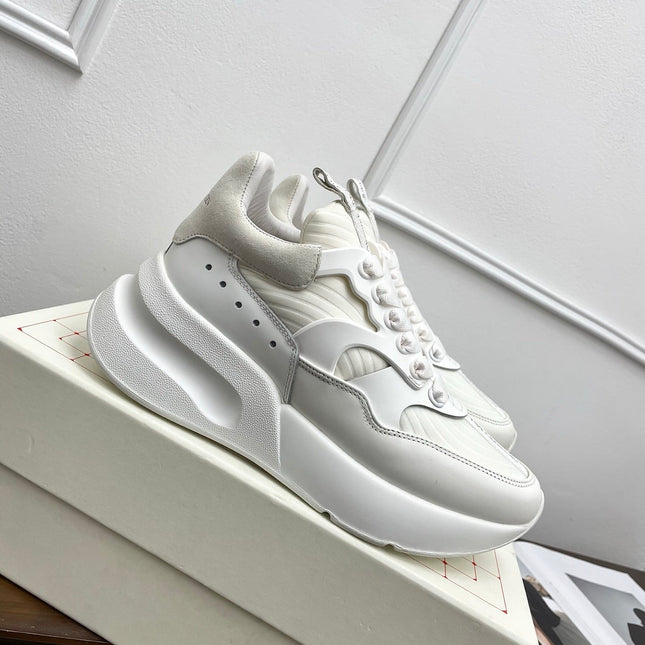 OVERSIZED RUNNER SNEAKERS IN OFF WHITE CALFSKIN AND FABRIC