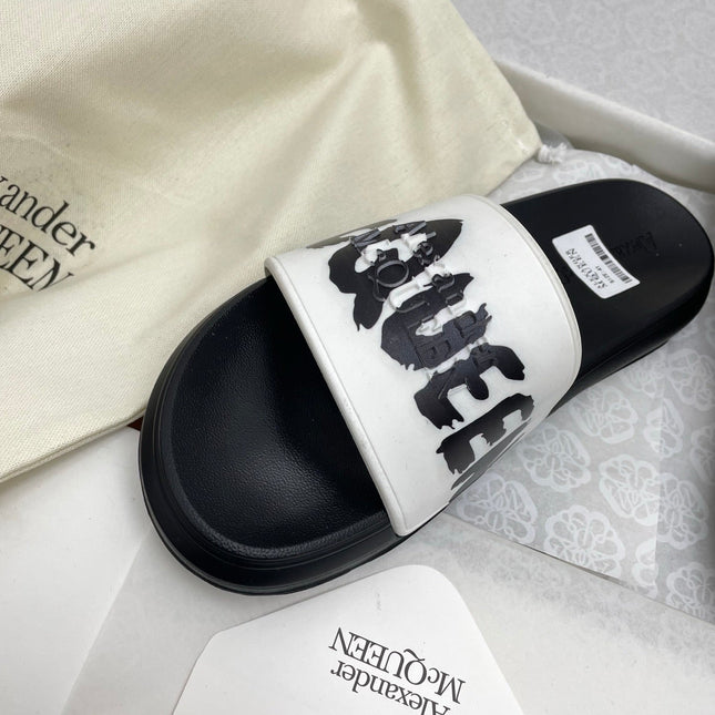SLIDES SANDAL IN BLACK TPU WHITE STRAP WITH LOGO GRAPHIC