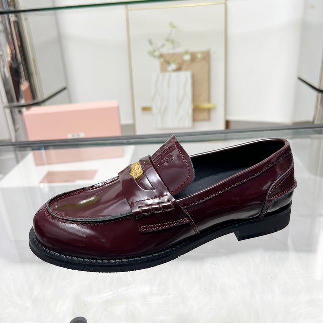 PENNY LOAFERS IN BURGUNDY RED GLOOSY CALFSKIN