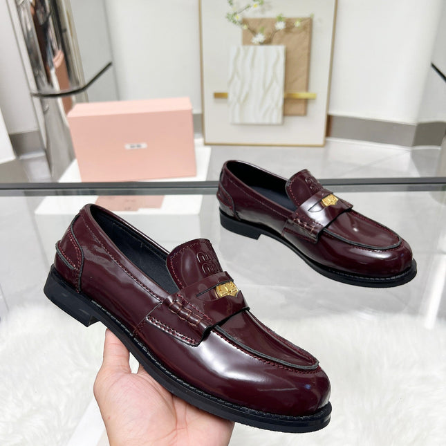 PENNY LOAFERS IN BURGUNDY RED GLOOSY CALFSKIN