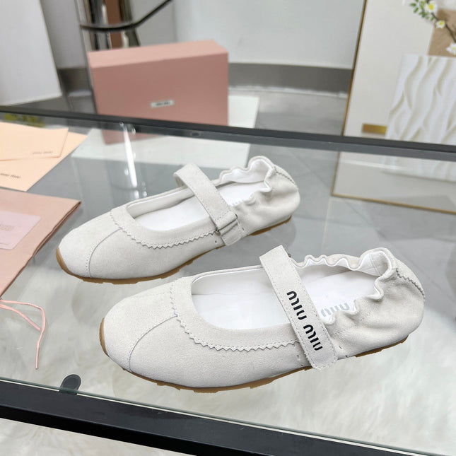 RUCHES NAPPA BALLERINAS IN OFF WHITE SUEDE