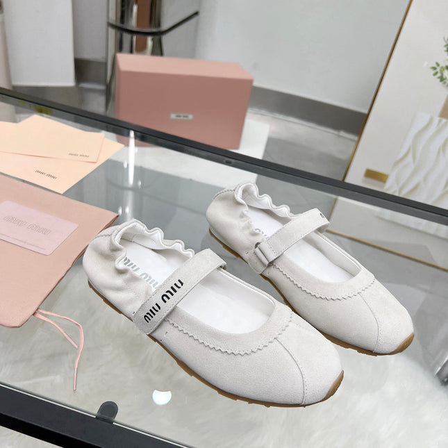 RUCHES NAPPA BALLERINAS IN OFF WHITE SUEDE