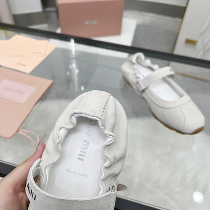 RUCHES NAPPA BALLERINAS IN OFF WHITE SUEDE