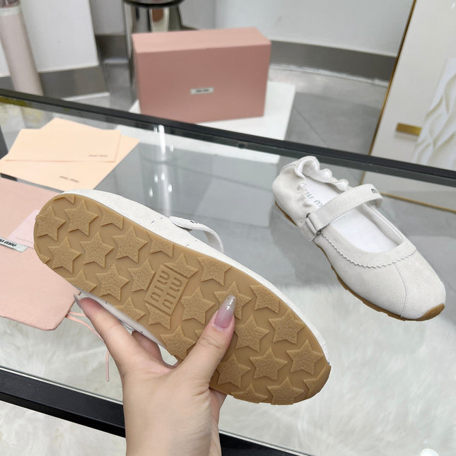 RUCHES NAPPA BALLERINAS IN OFF WHITE SUEDE