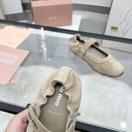 RUCHES NAPPA BALLERINAS IN BEIGE SUEDE