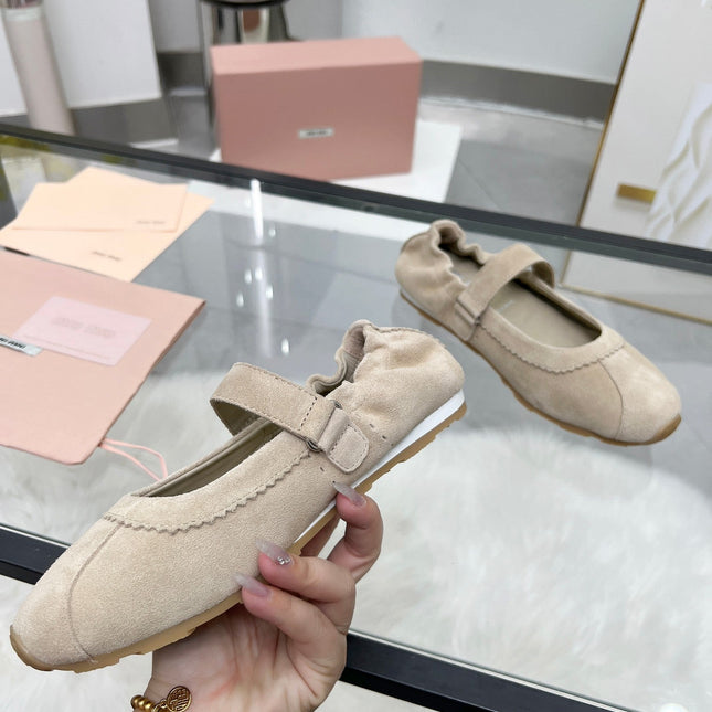 RUCHES NAPPA BALLERINAS IN BEIGE SUEDE