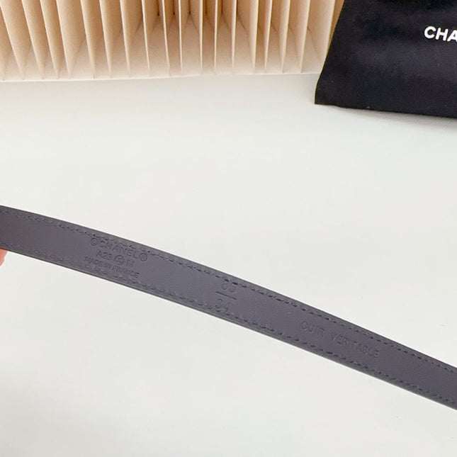 CC BELT 15 MM IN WHITE CALFSKIN WITH SILVER HARDWARE