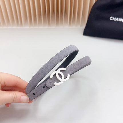 CC BELT 15 MM IN LIGHT GREY SUEDE WITH SILVER HARDWARE