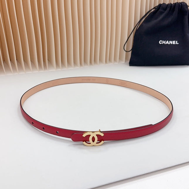 CC BELT 15 MM IN CRIMSON RED CALFSKIN WITH GOLD HARDWARE