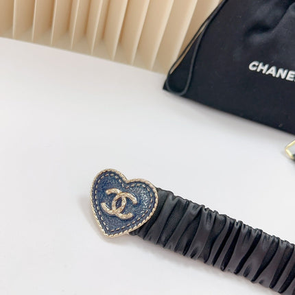 CC 30 MM ELASTIC BELT IN BLACK CALFSKIN GOLD HEART HARDWARE