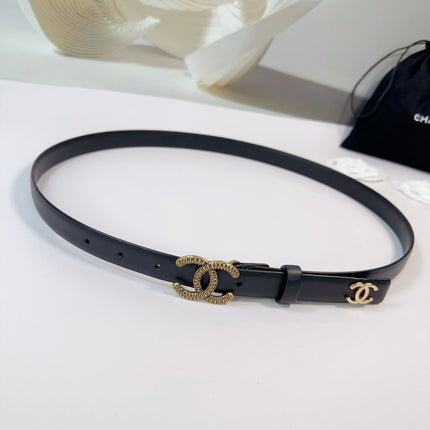 CC BELT 20 MM IN BLACK CALFSKIN WITH GOLD HARDWARE AND LOGO