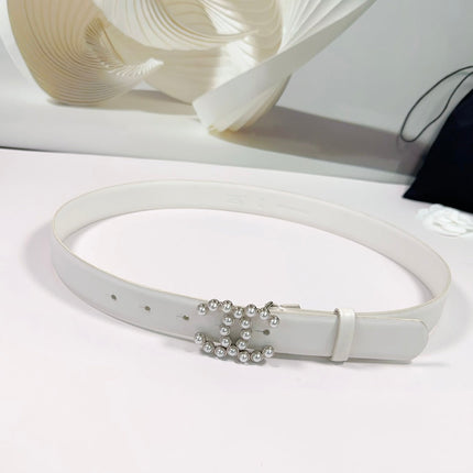 CC BELT 30 MM IN WHITE SMOOTH CALFSKIN WITH SILVER HARDWARE ATTACH PEARL