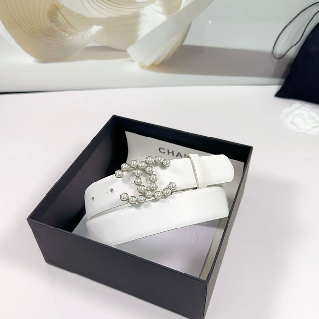 CC BELT 30 MM IN WHITE SMOOTH CALFSKIN WITH SILVER HARDWARE ATTACH PEARL