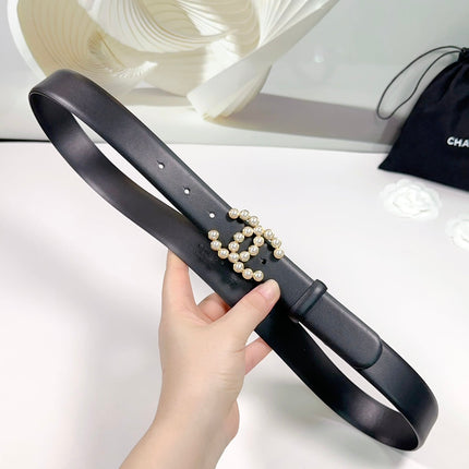 CC BELT 30 MM IN BLACK SMOOTH CALFSKIN WITH GOLD HARDWARE ATTACH PEARL