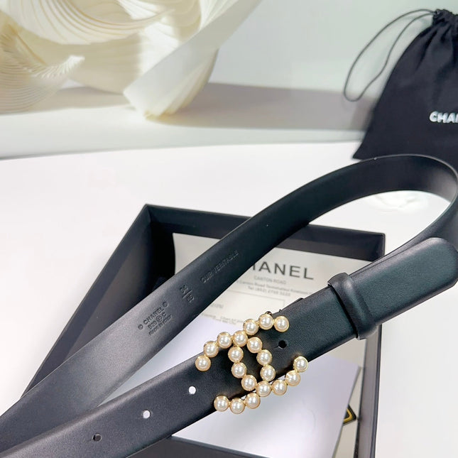 CC BELT 30 MM IN BLACK SMOOTH CALFSKIN WITH GOLD HARDWARE ATTACH PEARL