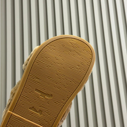 LV WOMEN'S SUNSET COMFORT FLAT MULE IN CAMEL BROWN FLEECE