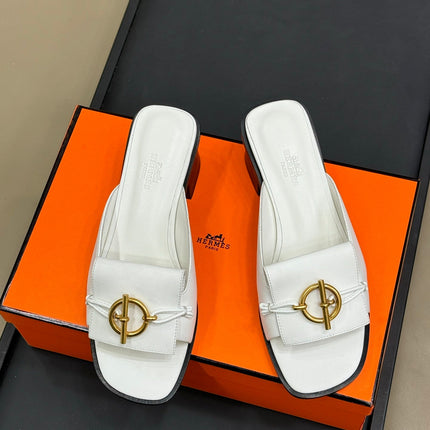 ISLE SANDAL IN WHITE CALFSKIN