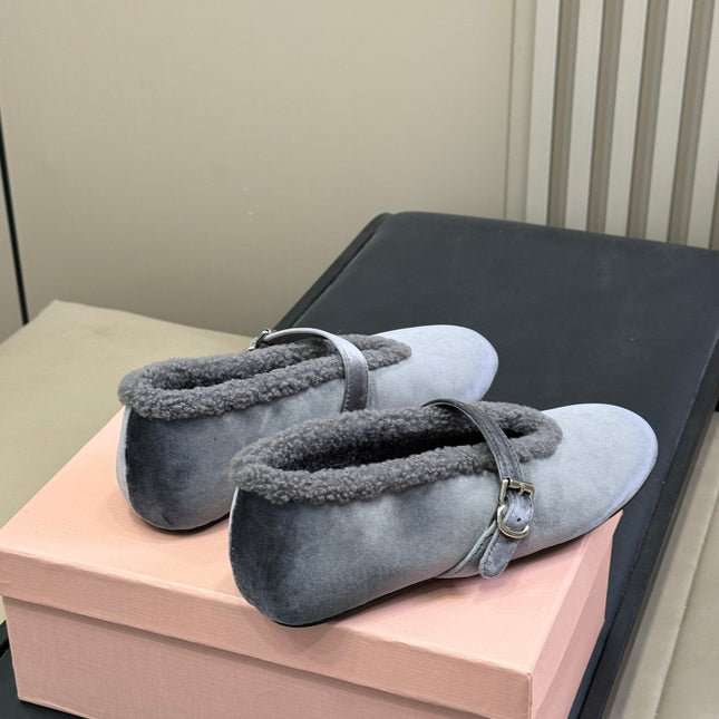 ALAIA 25S BALLET FLATS IN GREY VELVET