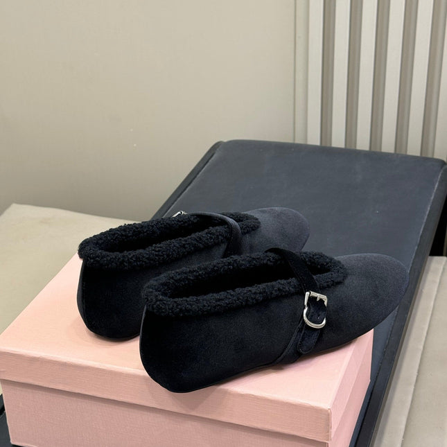 ALAIA 25S BALLET FLATS IN BLACK VELVET