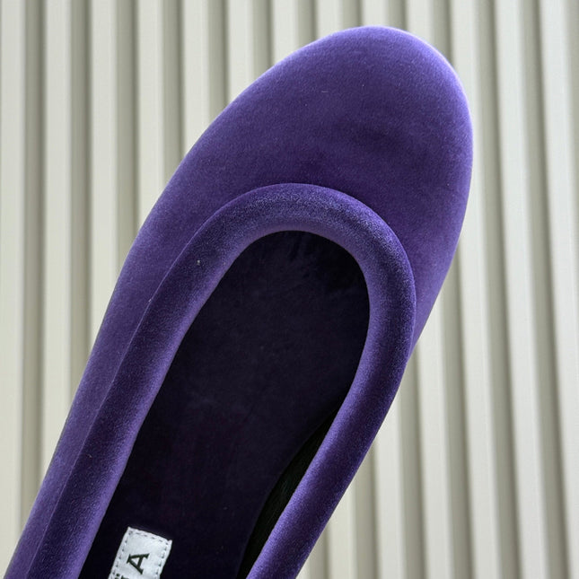 ALAIA 25S BALLET FLATS IN PURPLE VELVET