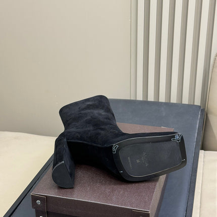 ALAIA 25S ANKLE HIGH-HEELED BOOTS IN BLACK SUEDE