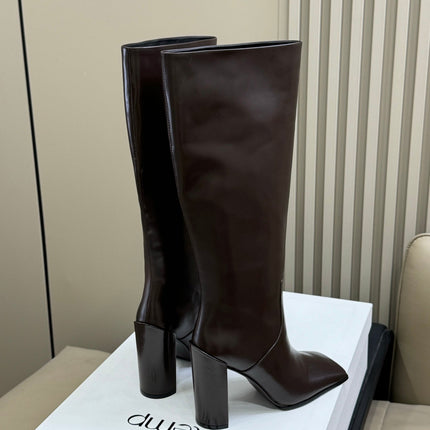 ALAIA 25S KNEE-HIGH SQUARE-TOE BOOTS IN BROWN CALFSKIN