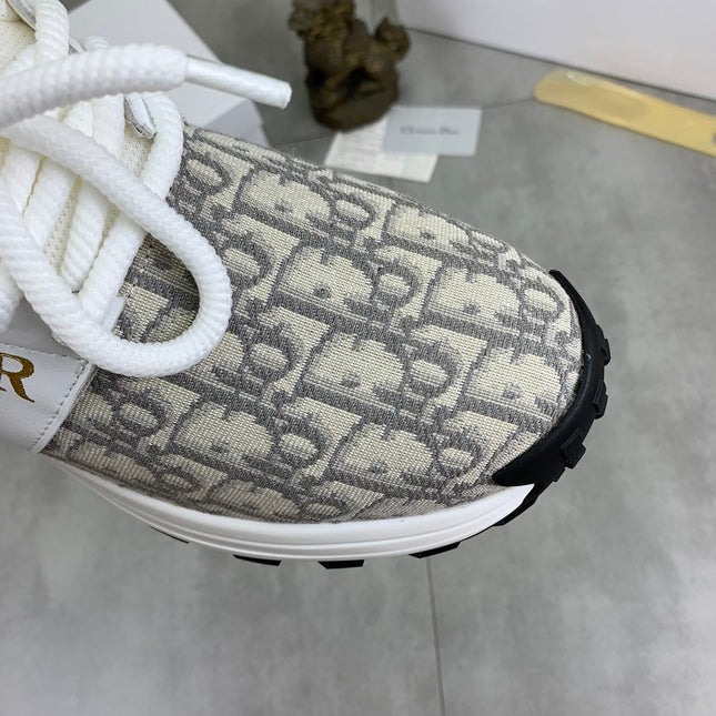 CD B24 SNEAKER BEIGE AND WHITE FABRIC