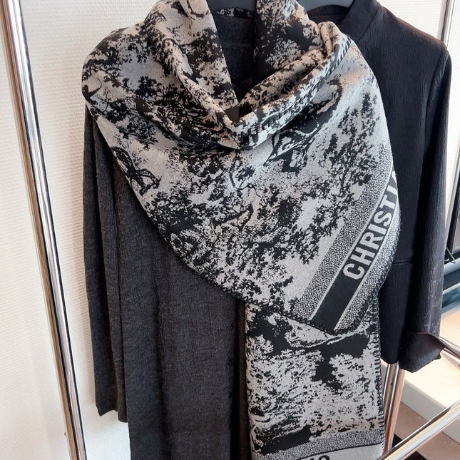 TRIANGLE EDGE SCARF 190 CM IN BLACK MIX WHITE WOOL AND CASHMERE 418535