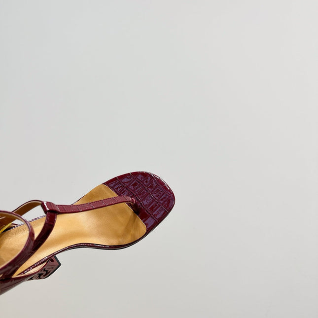 FENDI HIGH-HEELED 10 CM IN SANGRIA RED GLOSSY LAMBSKIN WITH GOLD HARDWARE