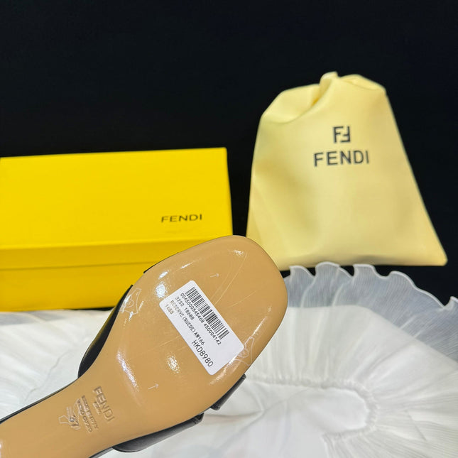 FENDI MEDIUM-HEELED 55 MM MULE IN BLACK LAMBSKIN WITH GOLD HARDWARE