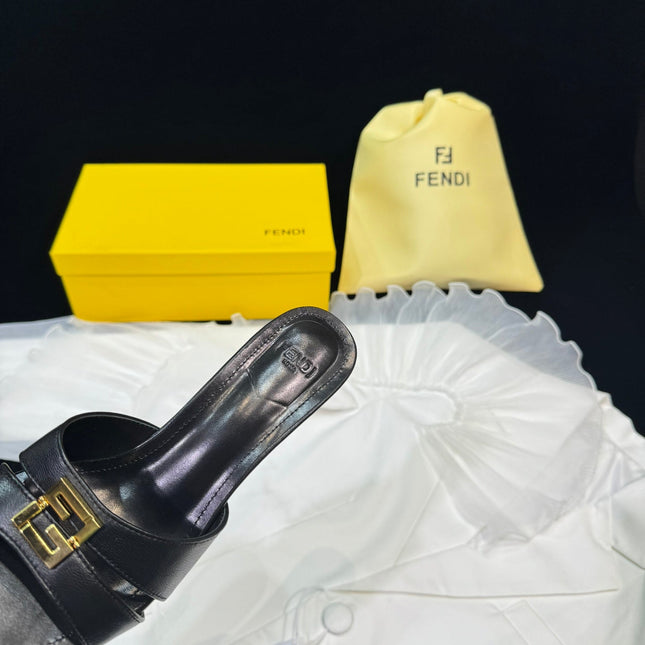 FENDI MEDIUM-HEELED 55 MM MULE IN BLACK LAMBSKIN WITH GOLD HARDWARE