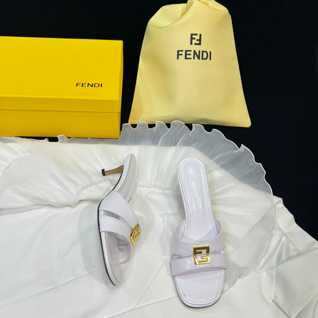 FENDI MEDIUM-HEELED 55 MM MULE IN WHITE LAMBSKIN WITH GOLD HARDWARE