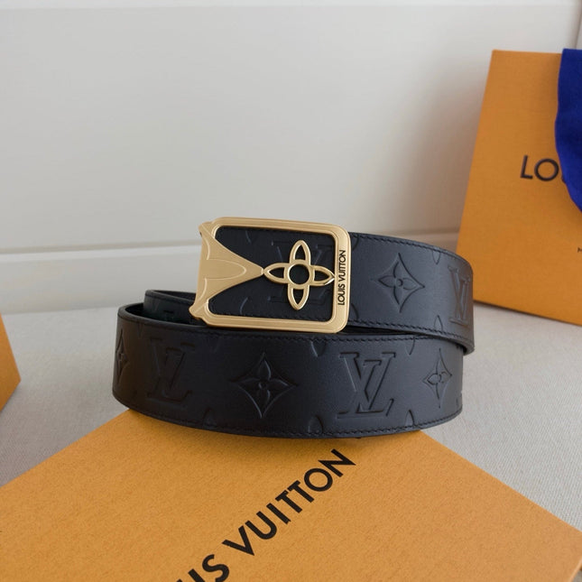 BELT 40MM REVERSIBLE IN BLACK TAURILLON CALFSKIN EMBOSSED LOGO AND GOLD LV BUCKLE
