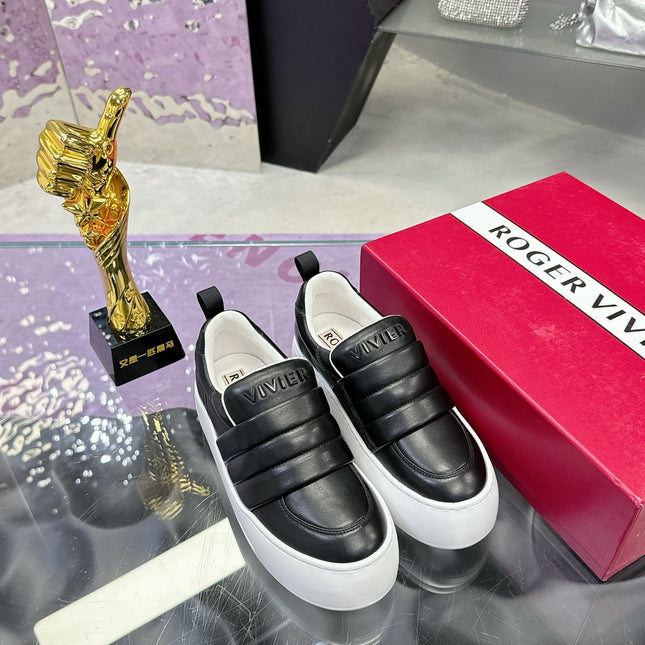 PUFFY LEATHER LOW TOP SNEAKERS IN BLACK LAMBSKIN