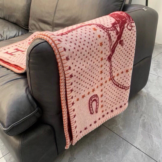 WESTERN AND COMPANY 140 CM IN CHERRY RED AND PASTEL RED WOOL AND CASHMERE 405115