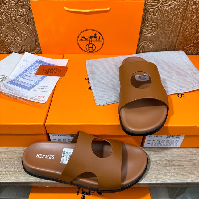 HM CIRCLE CUT SANDAL OCHRE CALFSKIN