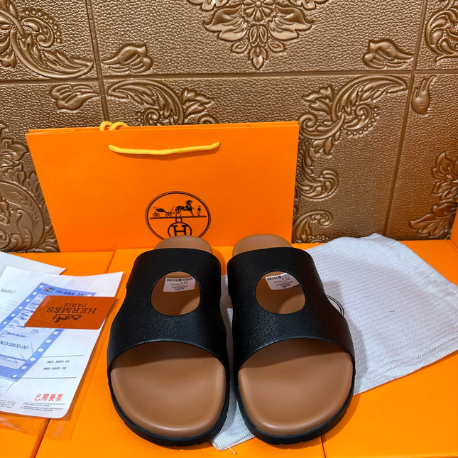 HM CIRCLE CUT SANDAL BLACK AND CARAMEL CALFSKIN