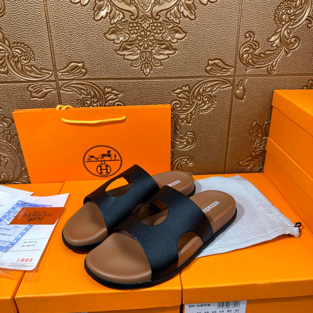 HM CIRCLE CUT SANDAL BLACK AND CARAMEL CALFSKIN