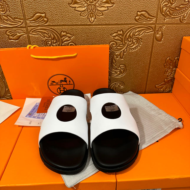 HM CIRCLE CUT SANDAL BLACK AND WHITE CALFSKIN